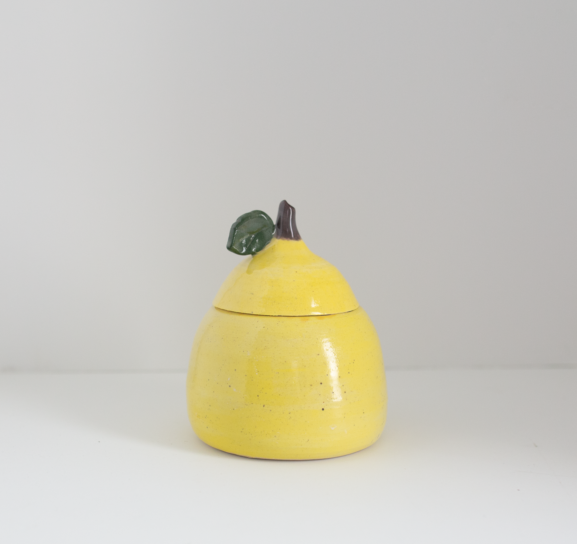 Pear Container